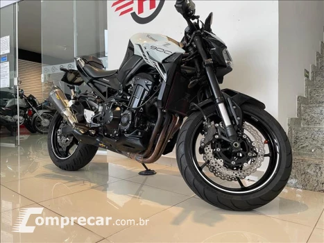Z900