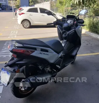 XMAX 300