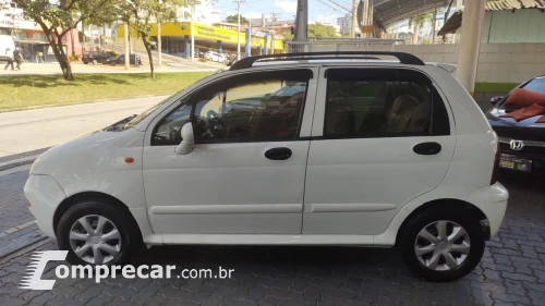 QQ 1.1 MPFI 16V