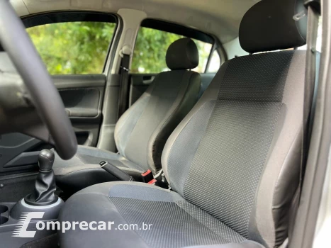 VOYAGE 1.0 MI TRENDLINE 8V FLEX 4P MANUAL