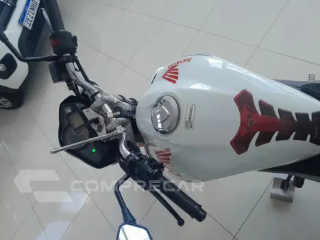 CB 300 R ESPECIAL EDITION