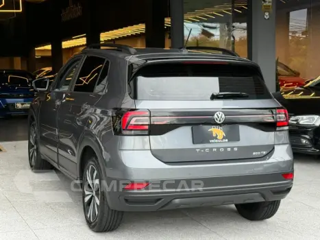 T-CROSS 1.0 200 TSI TOTAL FLEX AUTOMÁTICO