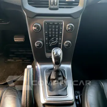 V40