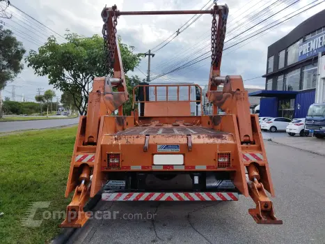 Constellation 14.190 + Poliguindaste 2 Caçambas