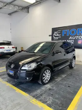 Volkswagen VOLKSWAGEN POLO 1.6 MI SPORTLINE 8V 4 portas