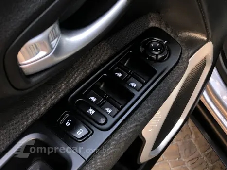 Renegade 1.8 16V Flex 4P Automático