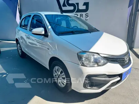 Toyota Etios Hatch 1.3 16V 4P FLEX X 4 portas