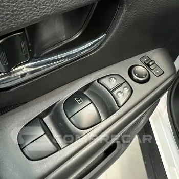 KICKS Sense 1.6 16V Flex Aut.