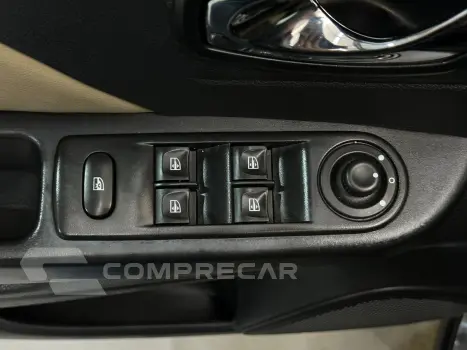 CAPTUR Life 1.6 16V Flex 5p Aut.