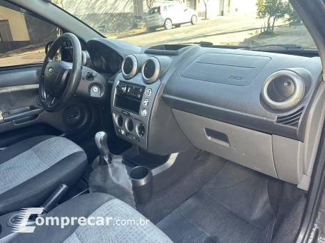 FIESTA 1.6 MPI Sedan 8V