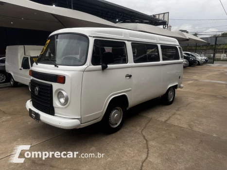 Volkswagen Kombi 1.4 FLEX STD 9 LUGARES 3 portas