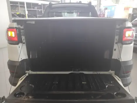 STRADA 1.3 FIREFLY FLEX FREEDOM CS MANUAL