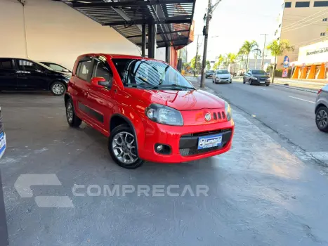 Fiat UNO 1.4 EVO Sporting SE Blue Edition 8V 4 portas