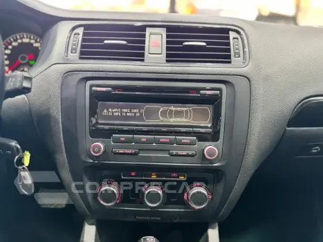JETTA - 2.0 COMFORTLINE 4P MANUAL