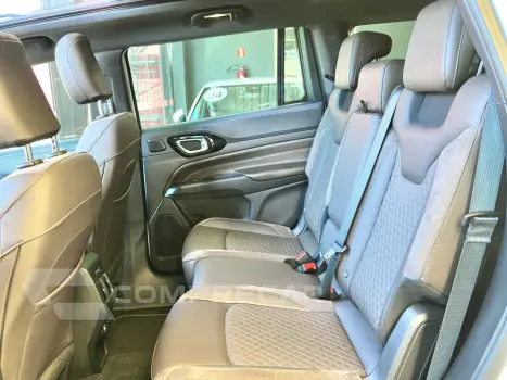COMMANDER 2.0 HURRICANE 4 TURBO GASOLINA OVERLAND AT9