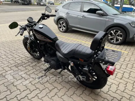 XL 883 R