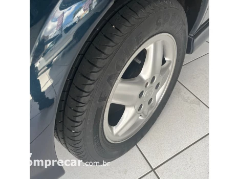 VECTRA 2.2 MPFI EXPRESSION 8V GASOLINA 4P MANUAL