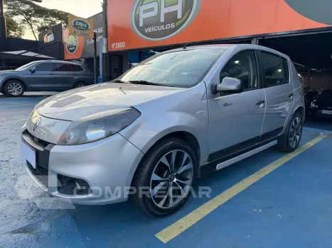 Renault Sandero 4 portas