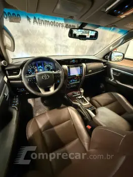 Hilux SW4 2.8 16V 4P SRX PLATINUM 4X4 7 LUGARES TURBO DIESEL