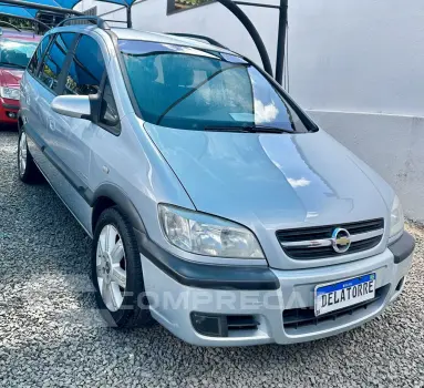 Zafira 2.0 4P FLEX ELEGANCE AUTOMÁTICO