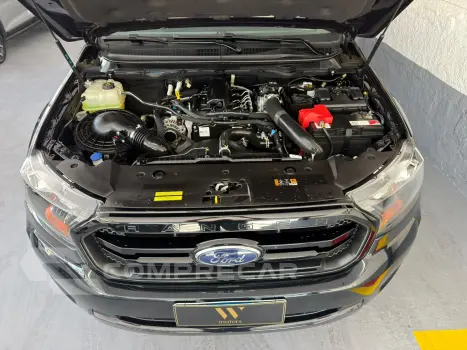 RANGER 2.2 Black 4X2 CD 16V