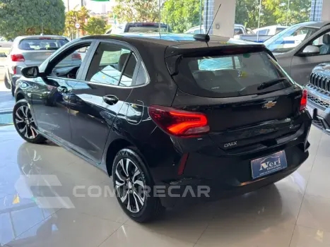 ONIX HATCH PREM. 1.0 12V TB Flex 5p Aut.