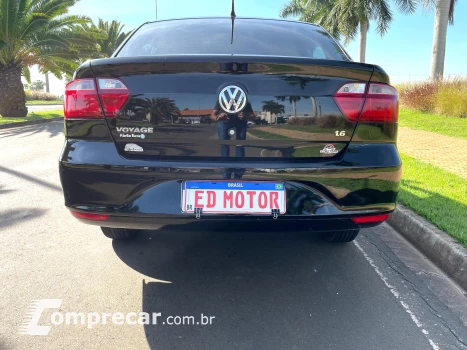 Volkswagen VOYAGE 1.6 MI Trend 8V 4 portas