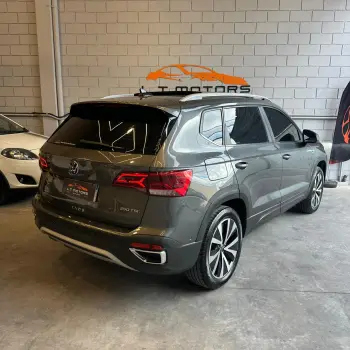 TAOS 1.4 250 TSI Highline