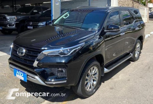 Toyota HILUX SWSRXA4FD 4 portas
