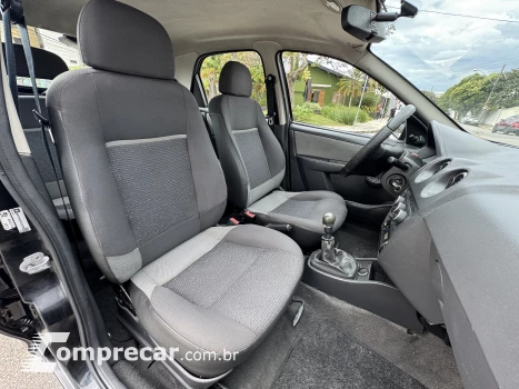 CELTA 1.0 MPFI LT 8V