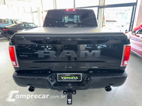 CLASSIC 5.7 V8 Laramie Night Edition CD 4X4