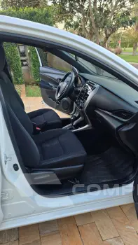 YARIS 1.3 16V XL