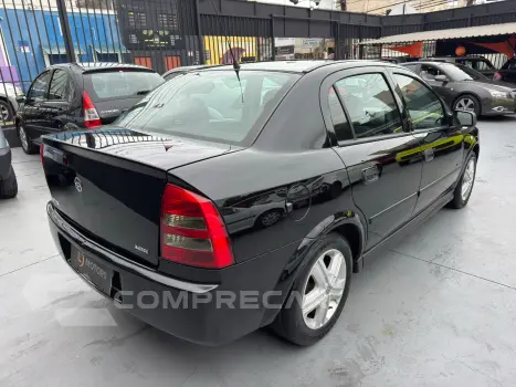 ASTRA 1.8 MPFI Comfort Sedan 8V