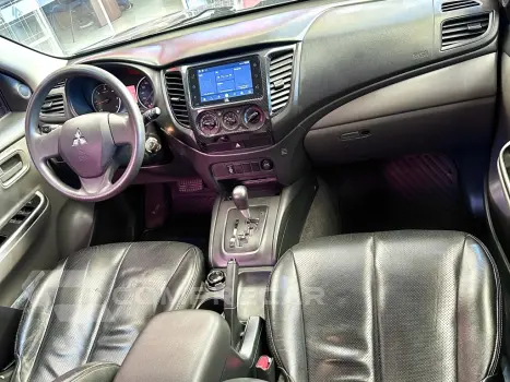 L200 TRITON 2.4 16V TURBO DIESEL OUTDOOR GLS CD 4X4 AUTOMÁTI