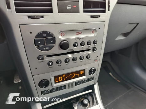 VECTRA 2.0 MPFI Elegance 8V