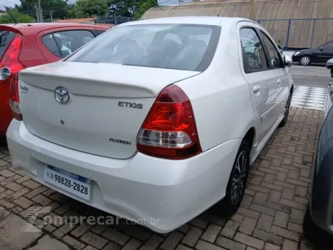 ETIOS SEDAN - 1.5 PLATINUM SEDAN 16V 4P AUTOMÁTICO