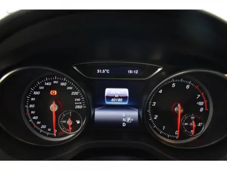 CLA 180 - 1.6 CGI 7G-DCT