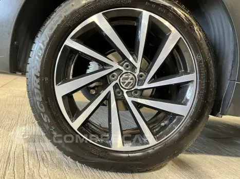 T-Cross 1.4 4P 250 TSI FLEX HIGHLINE AUTOMÁTICO