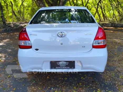 ETIOS 1.5 X PLUS SEDAN 16V FLEX 4P AUTOMÁTICO