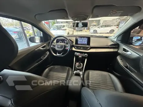 FASTBACK 1.0 TURBO 200 FLEX CVT