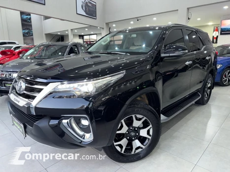 Toyota HILUX SW4 2.8 D-4d Turbo Diamond 7L 4 portas