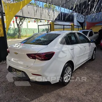 ONIX SEDAN Plus LT 1.0 12V Flex 4p Mec.