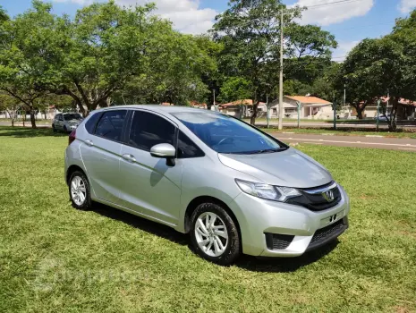 Honda FIT 1.5 LX 16V 4 portas