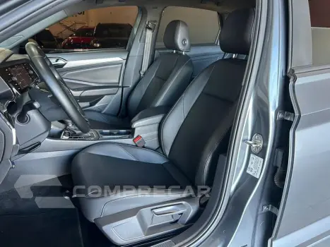 JETTA R-LINE 250 TSI 1.4 FLEX 16V AUT.