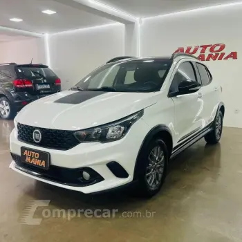 Fiat ARGO TREKKING 1.3 05 PASSAGEIROS 4 portas