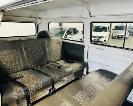 KOMBI 1.6 MI STD Lotação 8V