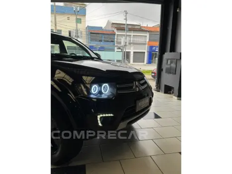 PAJERO DAKAR 3.2 4X4 16V TURBO INTERCOOLER DIESEL 4P AUTOMÁT