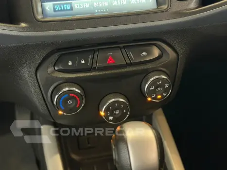 ONIX 1.4 MPFI ACTIV 8V FLEX 4P AUTOMÁTICO