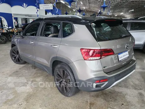 TAOS 1.4 250 TSI TOTAL FLEX HIGHLINE AUTOMÁTICO