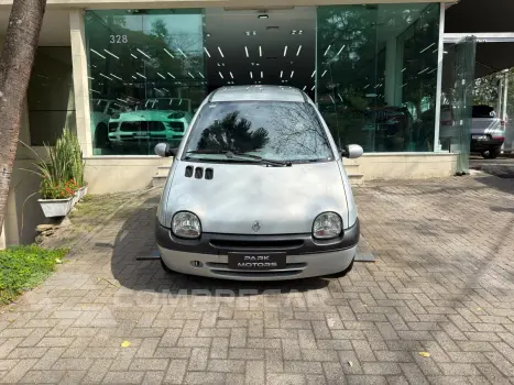 TWINGO 1.0 8V